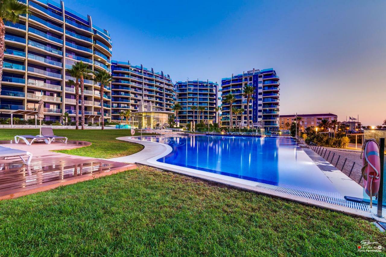 דירות Torrevieja - Punta Prima Sea Senses מראה חיצוני תמונה